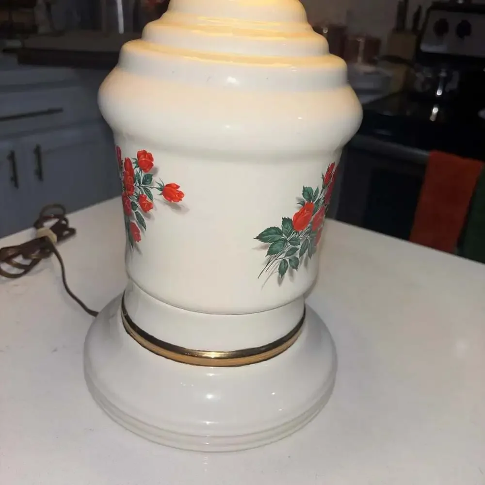 Unbranded white milk
